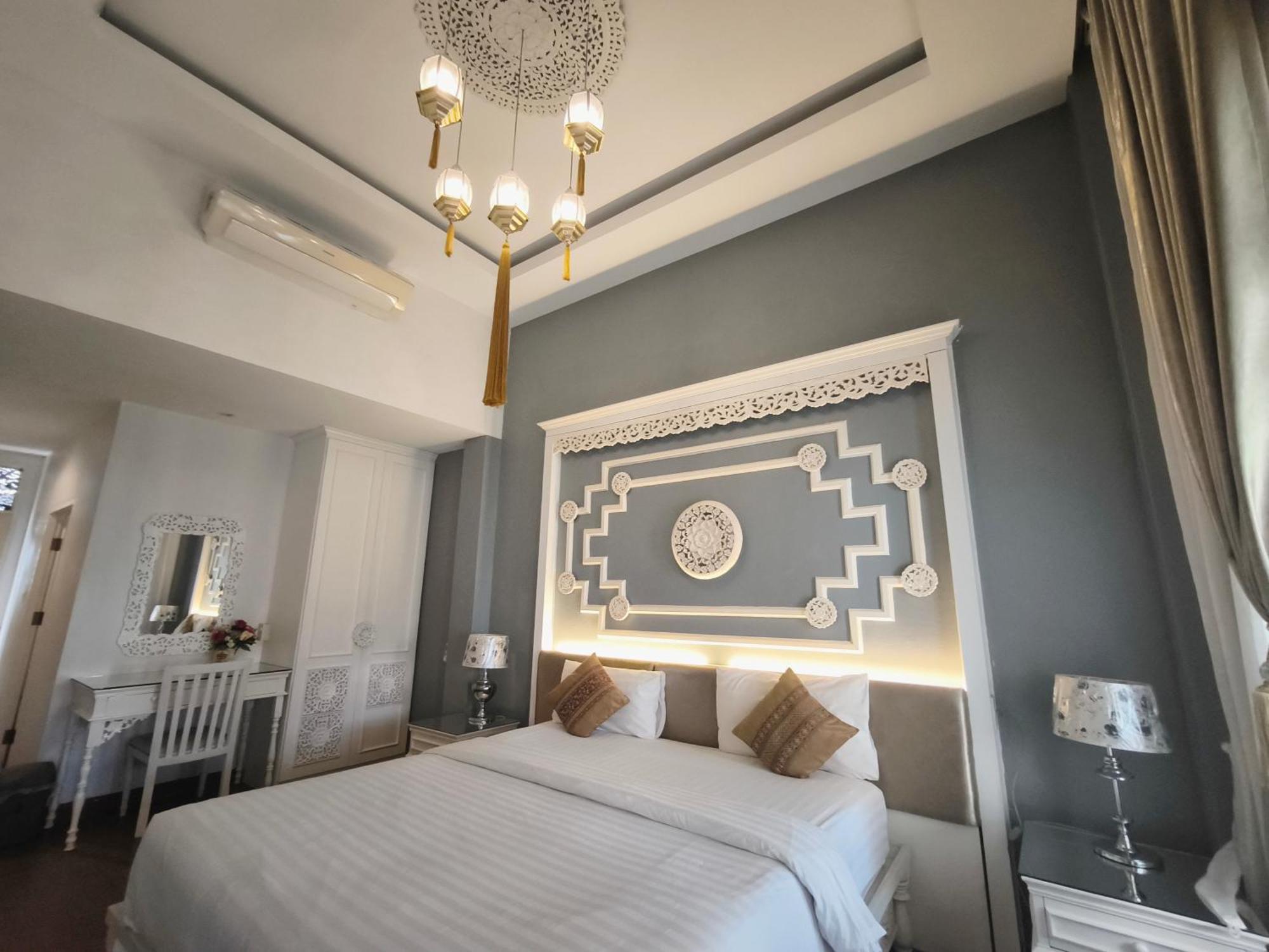 Ratchiangsaen Flora House Hotel Csiangmaj Kültér fotó