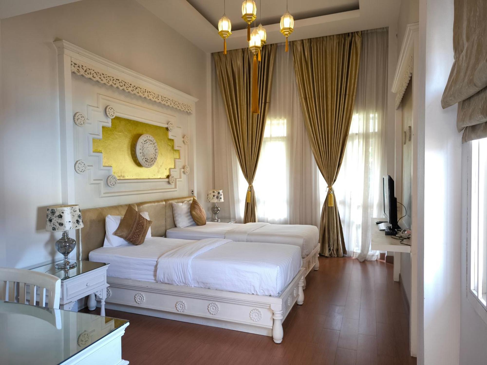 Ratchiangsaen Flora House Hotel Csiangmaj Kültér fotó