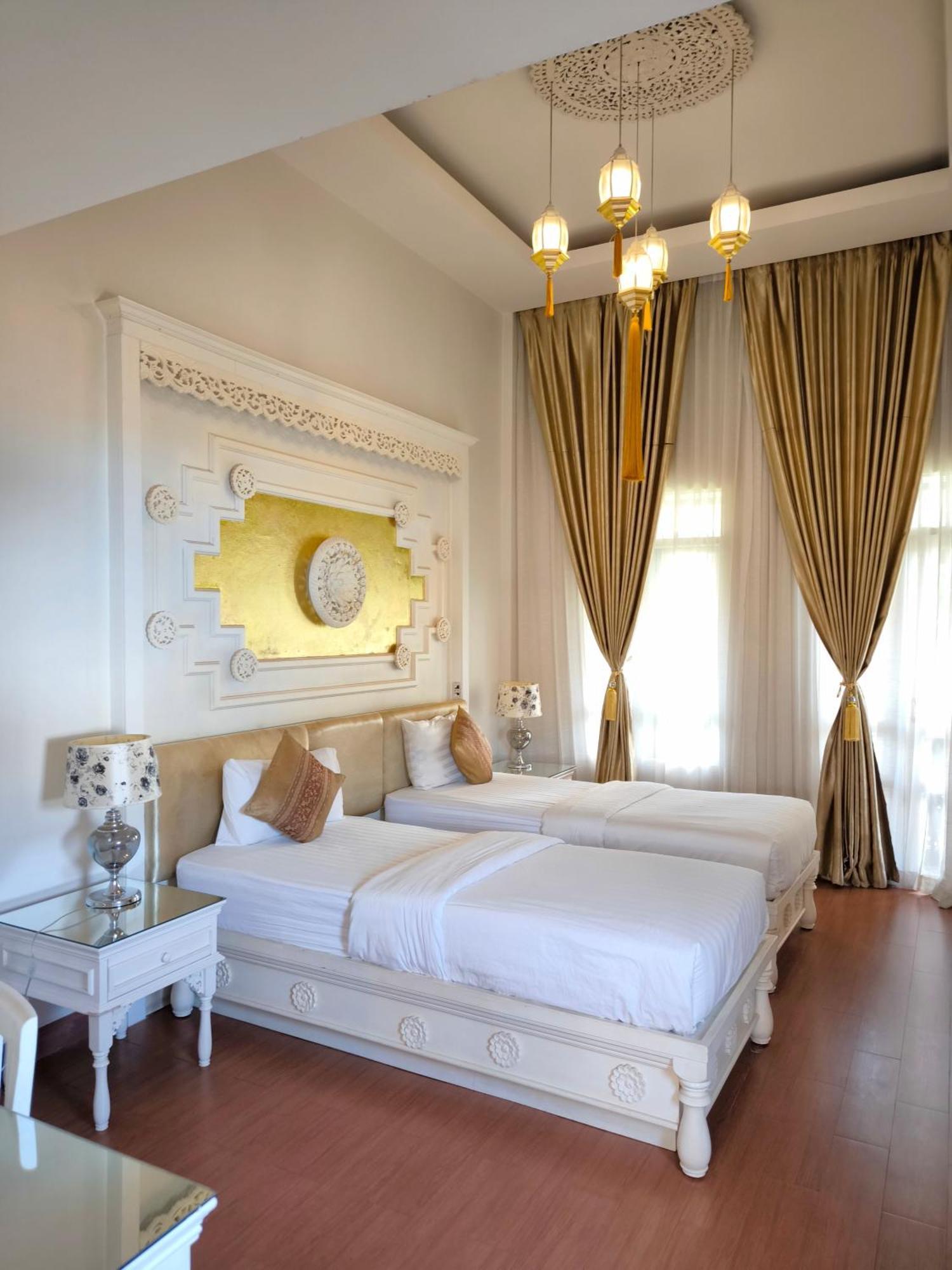 Ratchiangsaen Flora House Hotel Csiangmaj Kültér fotó
