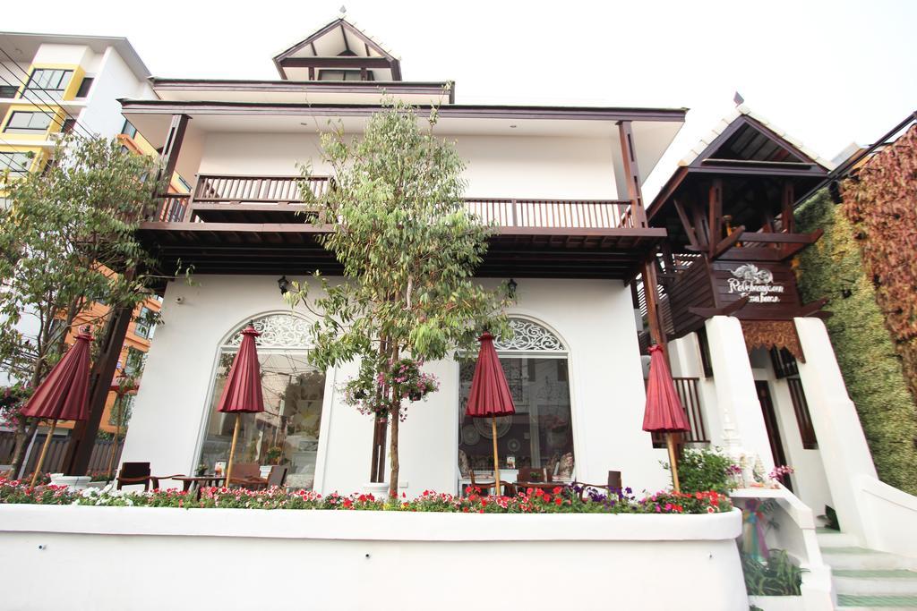 Ratchiangsaen Flora House Hotel Csiangmaj Kültér fotó