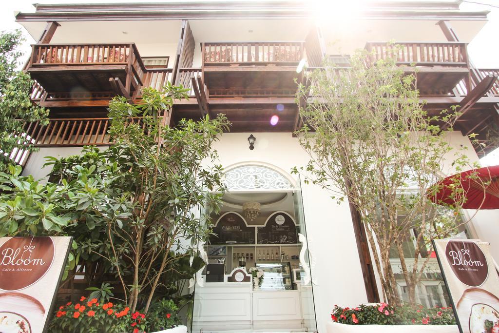 Ratchiangsaen Flora House Hotel Csiangmaj Kültér fotó