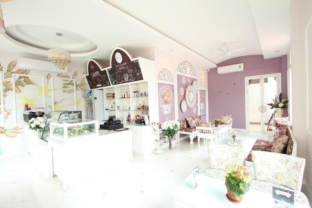 Ratchiangsaen Flora House Hotel Csiangmaj Kültér fotó