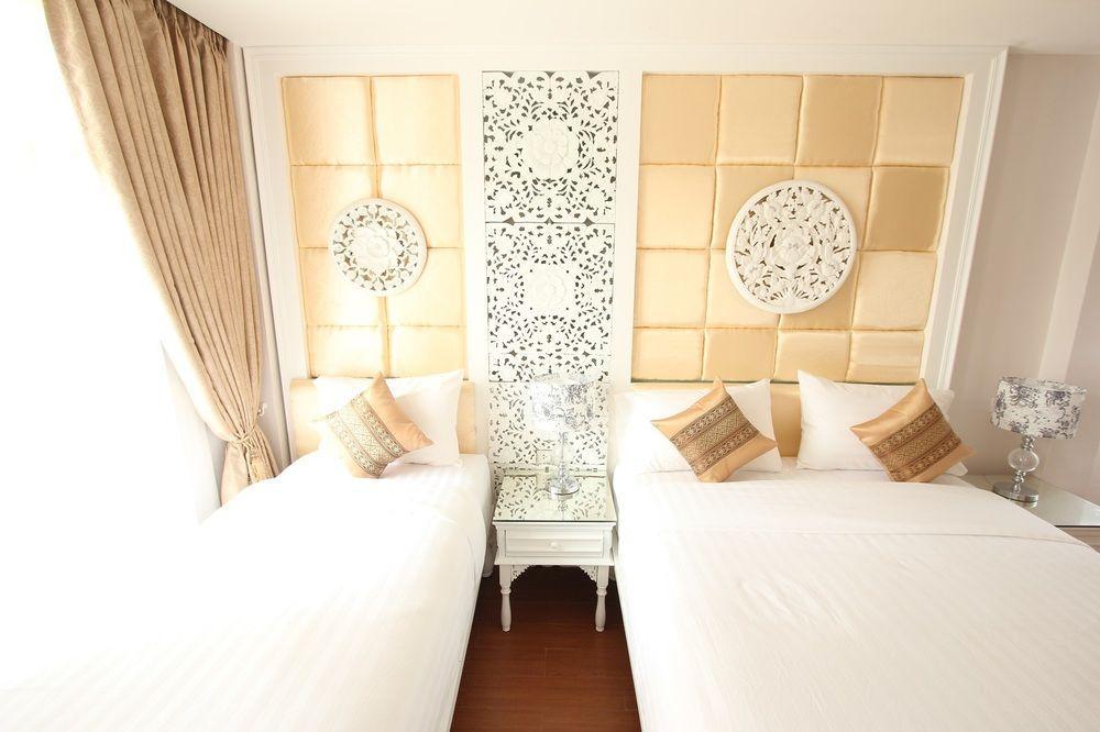 Ratchiangsaen Flora House Hotel Csiangmaj Kültér fotó