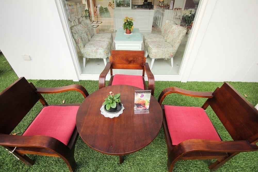 Ratchiangsaen Flora House Hotel Csiangmaj Kültér fotó